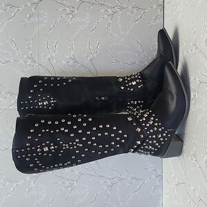 Western Boots with Studs
